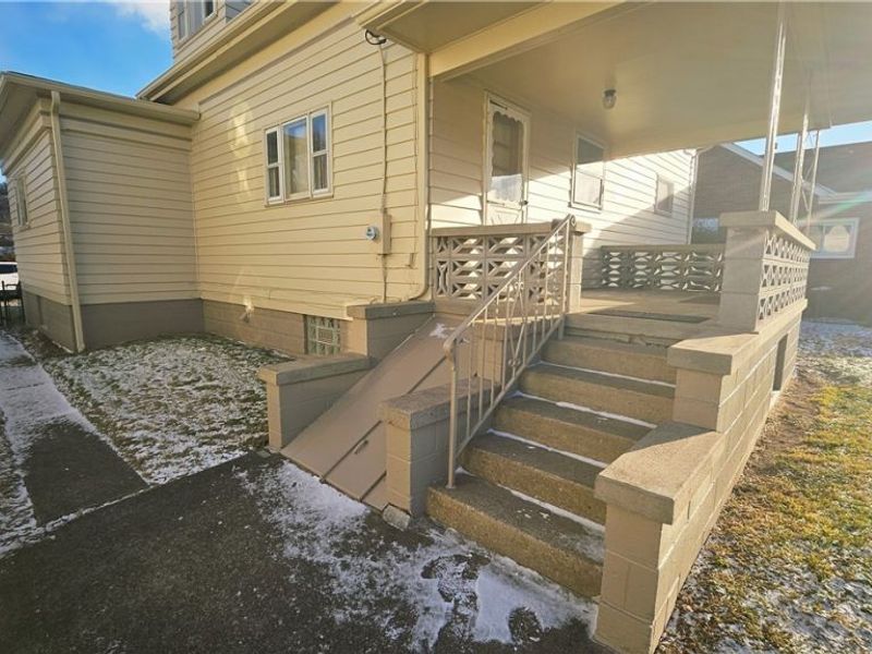 204 Grandview Avenue, Tiltonsville, OH 43963 Photo 14