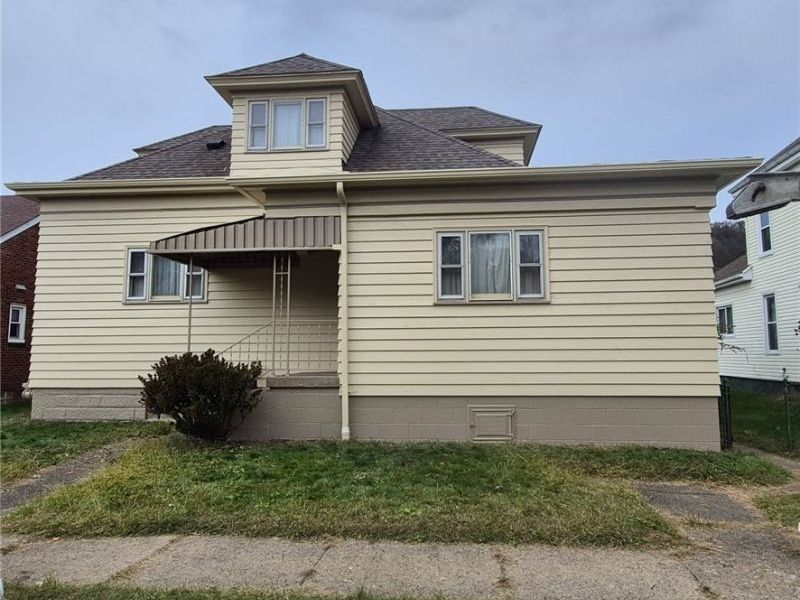 204 Grandview Avenue, Tiltonsville, OH 43963 Photo 2