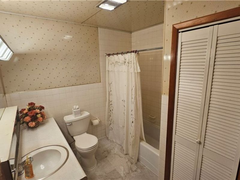 204 Grandview Avenue, Tiltonsville, OH 43963 Photo 25