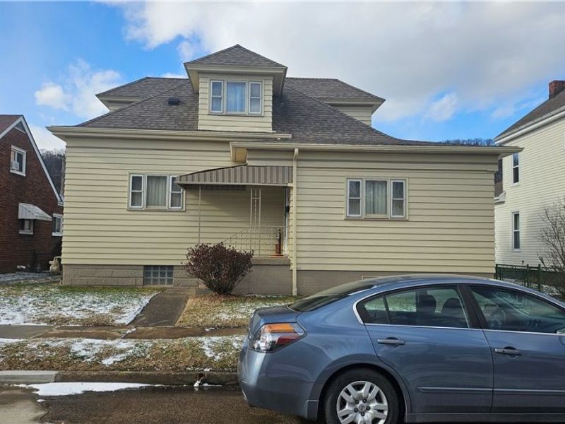 204 Grandview Avenue, Tiltonsville, OH 43963 Photo 5