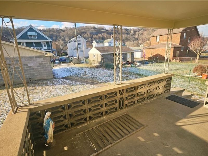 204 Grandview Avenue, Tiltonsville, OH 43963 Photo 8