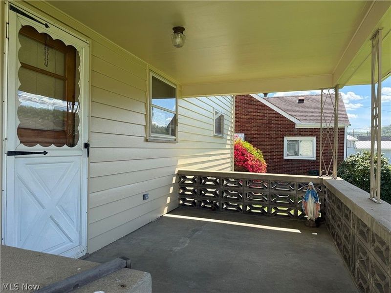 204 Grandview Avenue, Tiltonsville, OH 43963 Photo 9