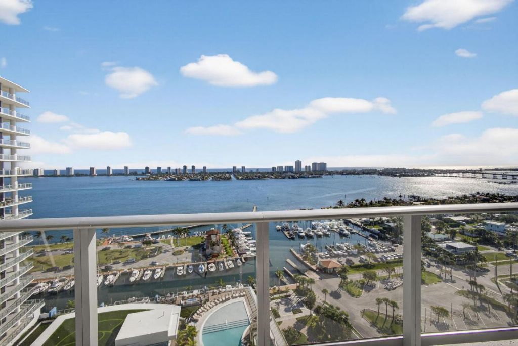 220 Lake Shore Drive, Unit 1906, Lake Park, FL 33403 Photo