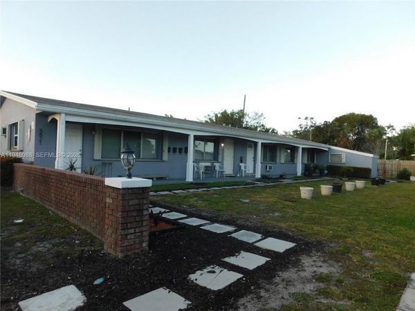 5821 NE 18th Ave, Fort Lauderdale, FL 33334