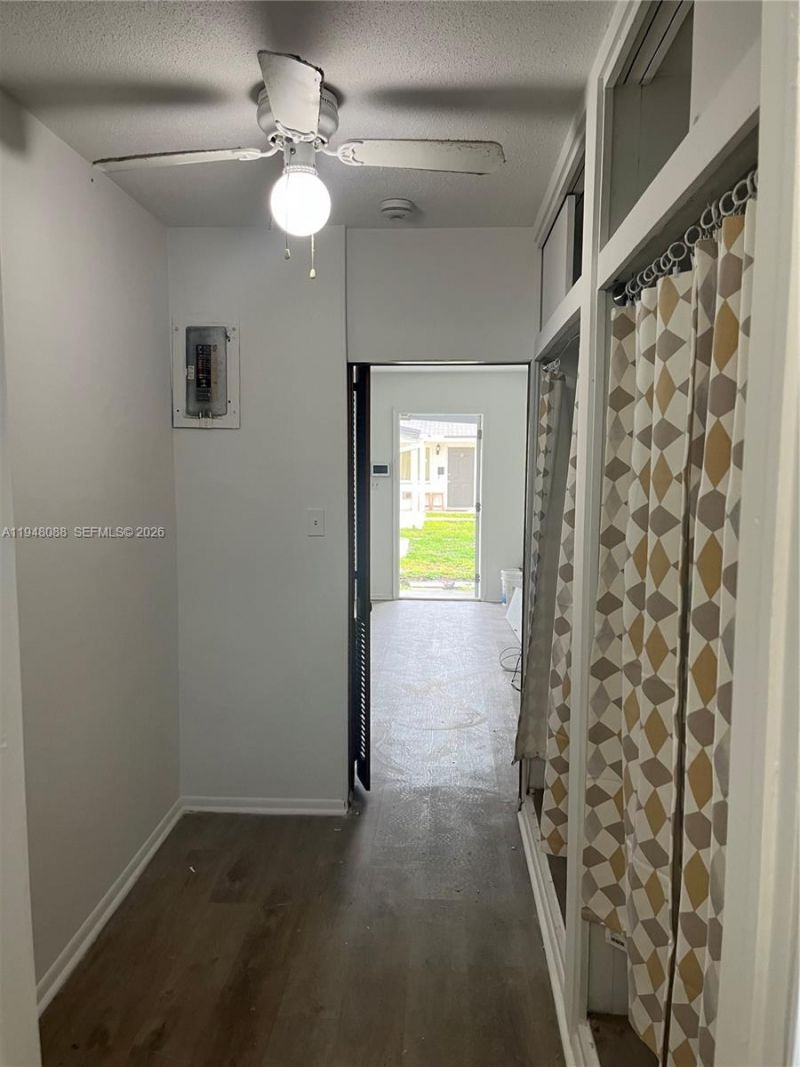 5821 NE 18th Ave, Fort Lauderdale, FL 33334 Photo