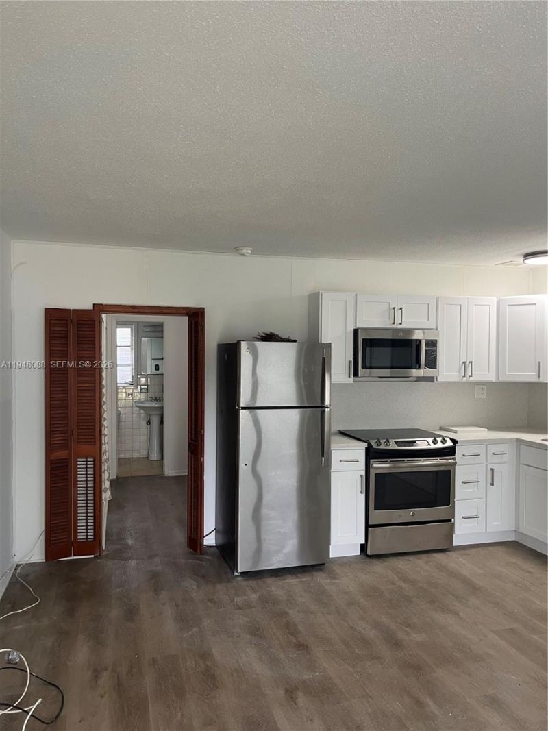 5821 NE 18th Ave, Fort Lauderdale, FL 33334 Photo