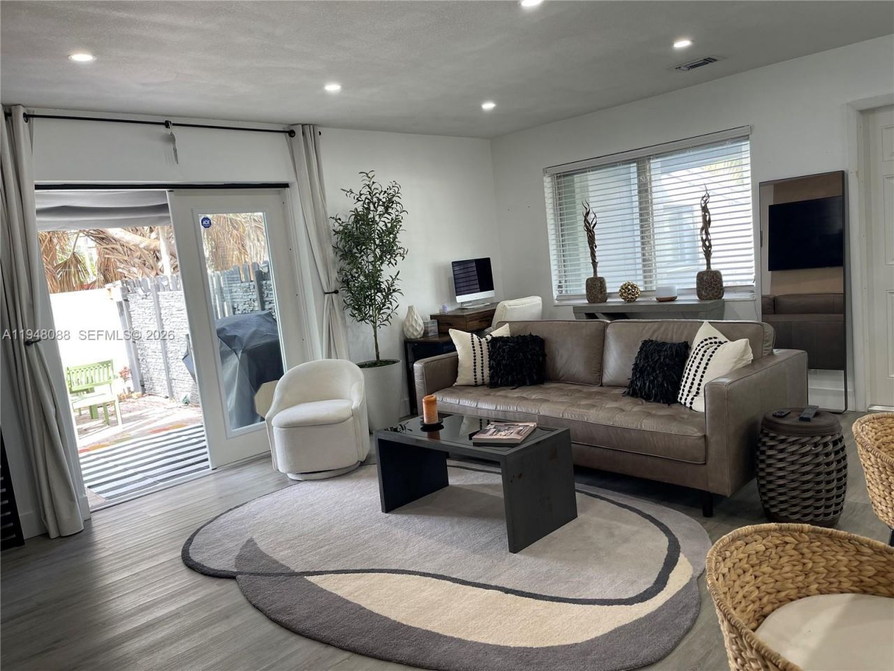 5821 NE 18th Ave, Fort Lauderdale, FL 33334 Photo