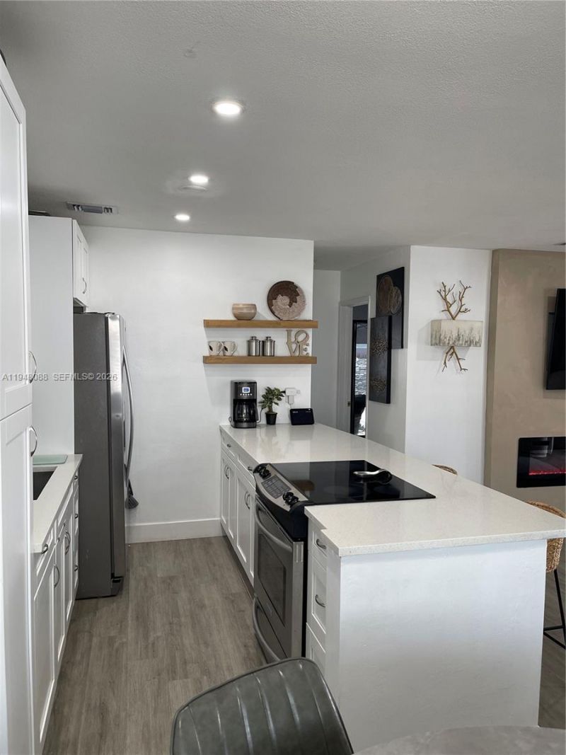 5821 NE 18th Ave, Fort Lauderdale, FL 33334 Photo