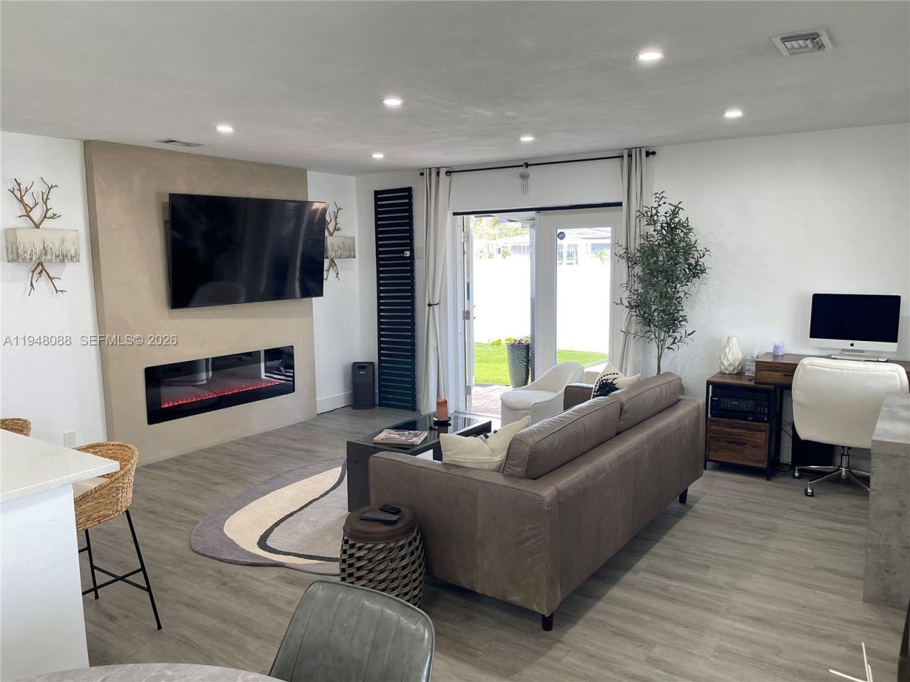 5821 NE 18th Ave, Fort Lauderdale, FL 33334 Photo