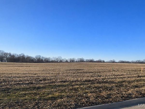 2265 Staunton Road, Troy, IL 62294