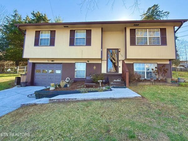 5720 Aloha Ave, Knoxville, TN 37921