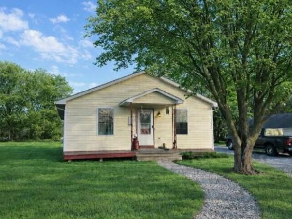 523 N Lafayette Street, Corder, MO 64021