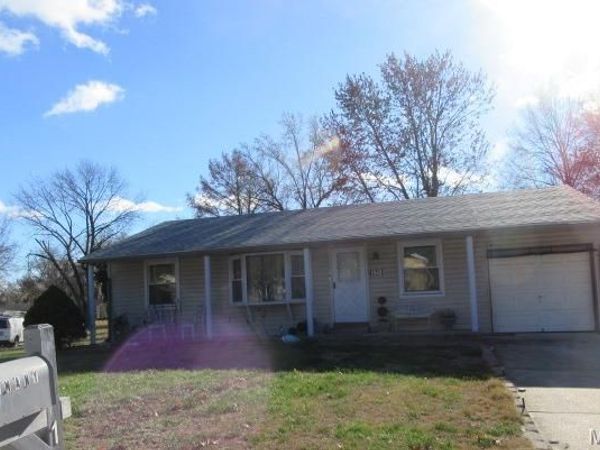 1940 Hudson Road, St Louis, MO 63136