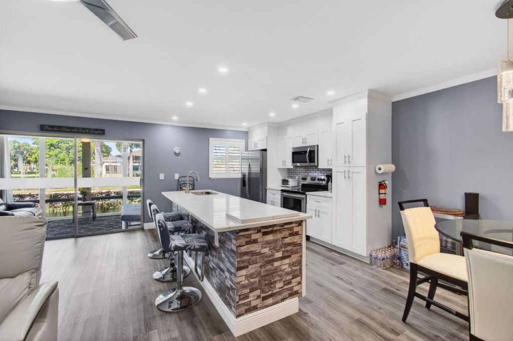 1320 High Point Place S, Unit C, Delray Beach, FL 33445 Photo