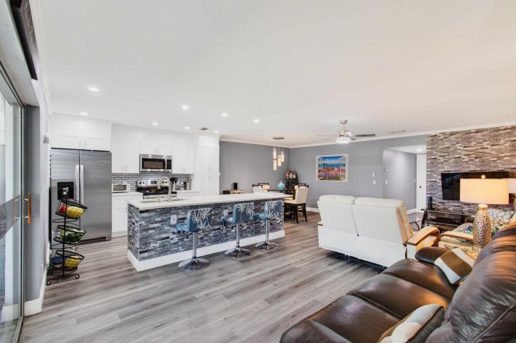 1320 High Point Place S, Unit C, Delray Beach, FL 33445 Photo