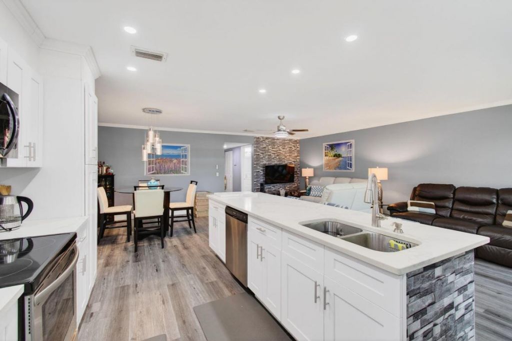 1320 High Point Place S, Unit C, Delray Beach, FL 33445 Photo