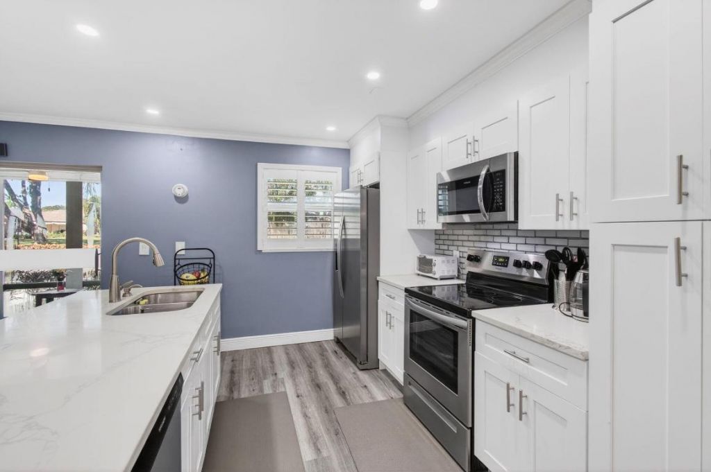 1320 High Point Place S, Unit C, Delray Beach, FL 33445 Photo