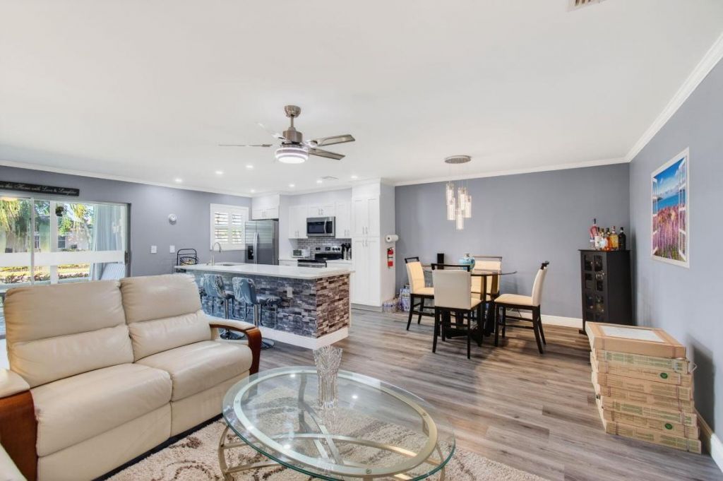 1320 High Point Place S, Unit C, Delray Beach, FL 33445 Photo