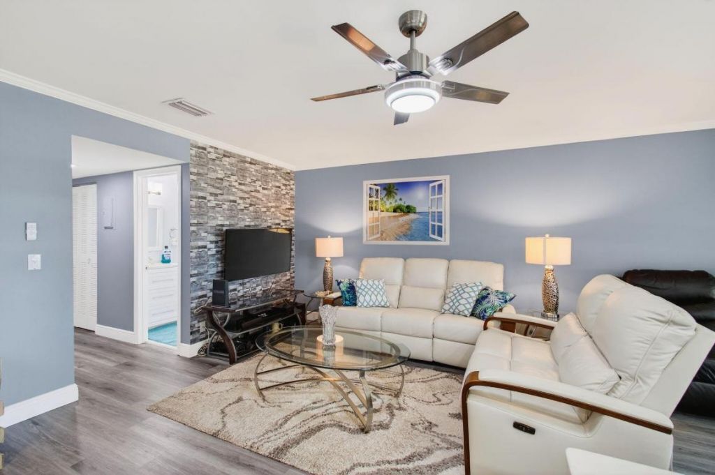 1320 High Point Place S, Unit C, Delray Beach, FL 33445 Photo