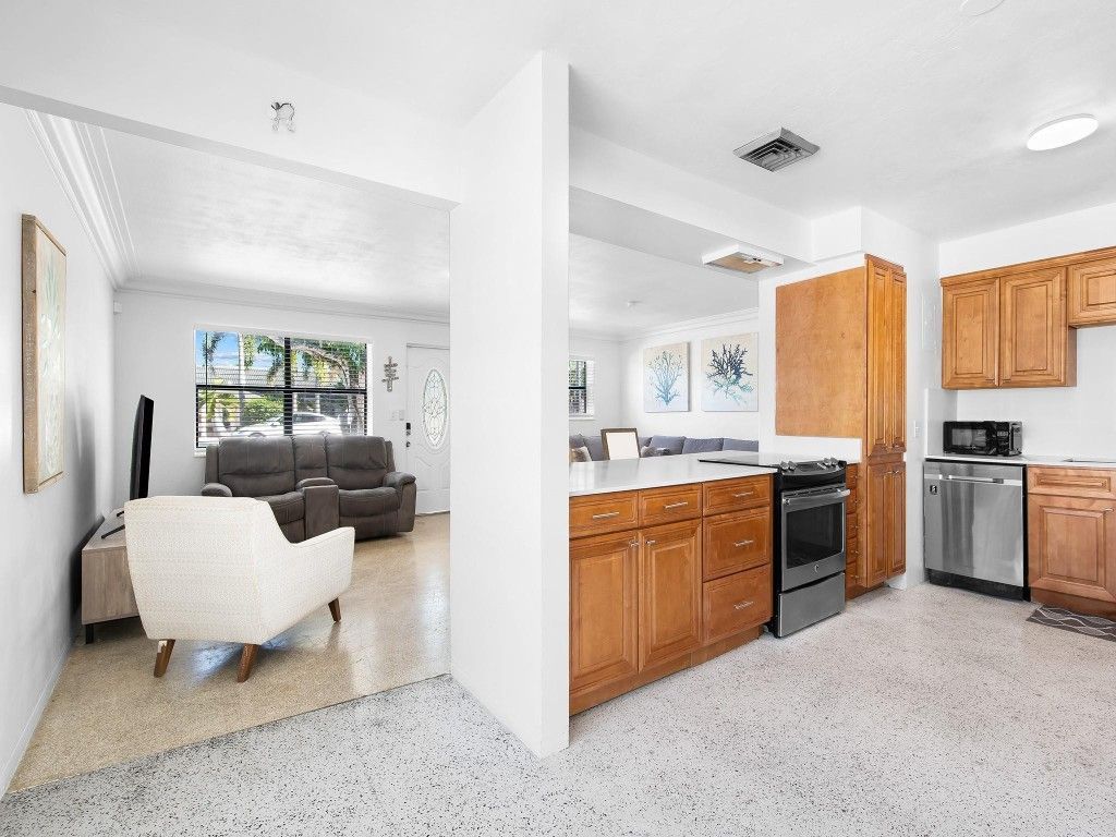 413 NE 25th Avenue, Pompano Beach, FL 33062 Photo