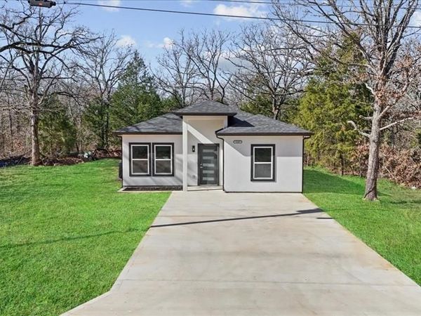 120 Running Deer Road, Mabank, TX 75156