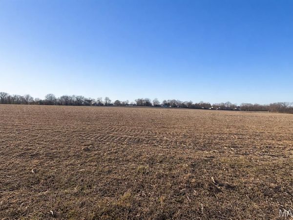 2277 Staunton Road, Troy, IL 62294