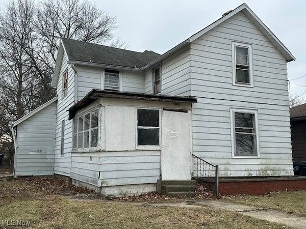 1323 W Elm Street, Lima, OH 45805