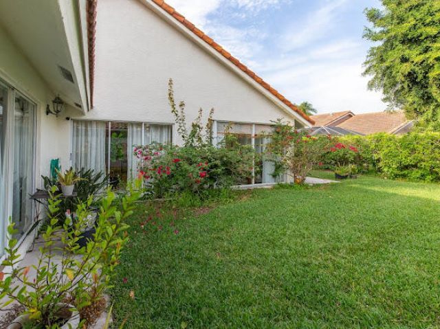6155 Golf Villas Drive, Boynton Beach, FL 33437 Photo