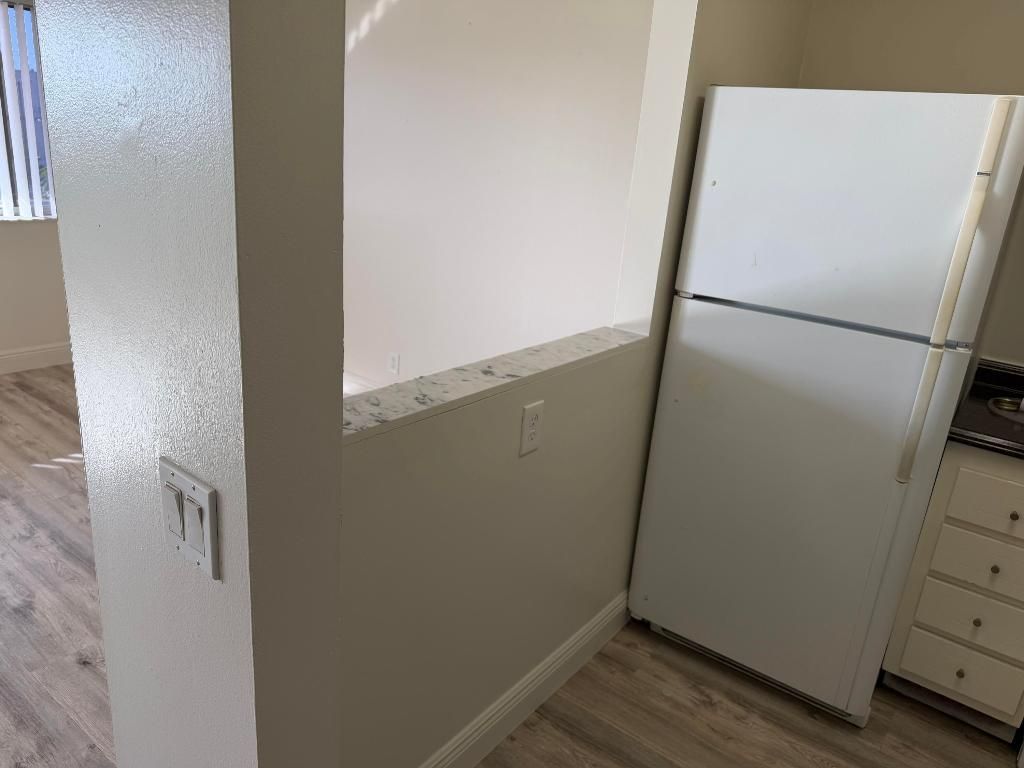 400 Village Green Circle W, Unit 304, Palm Springs, FL 33461 Photo