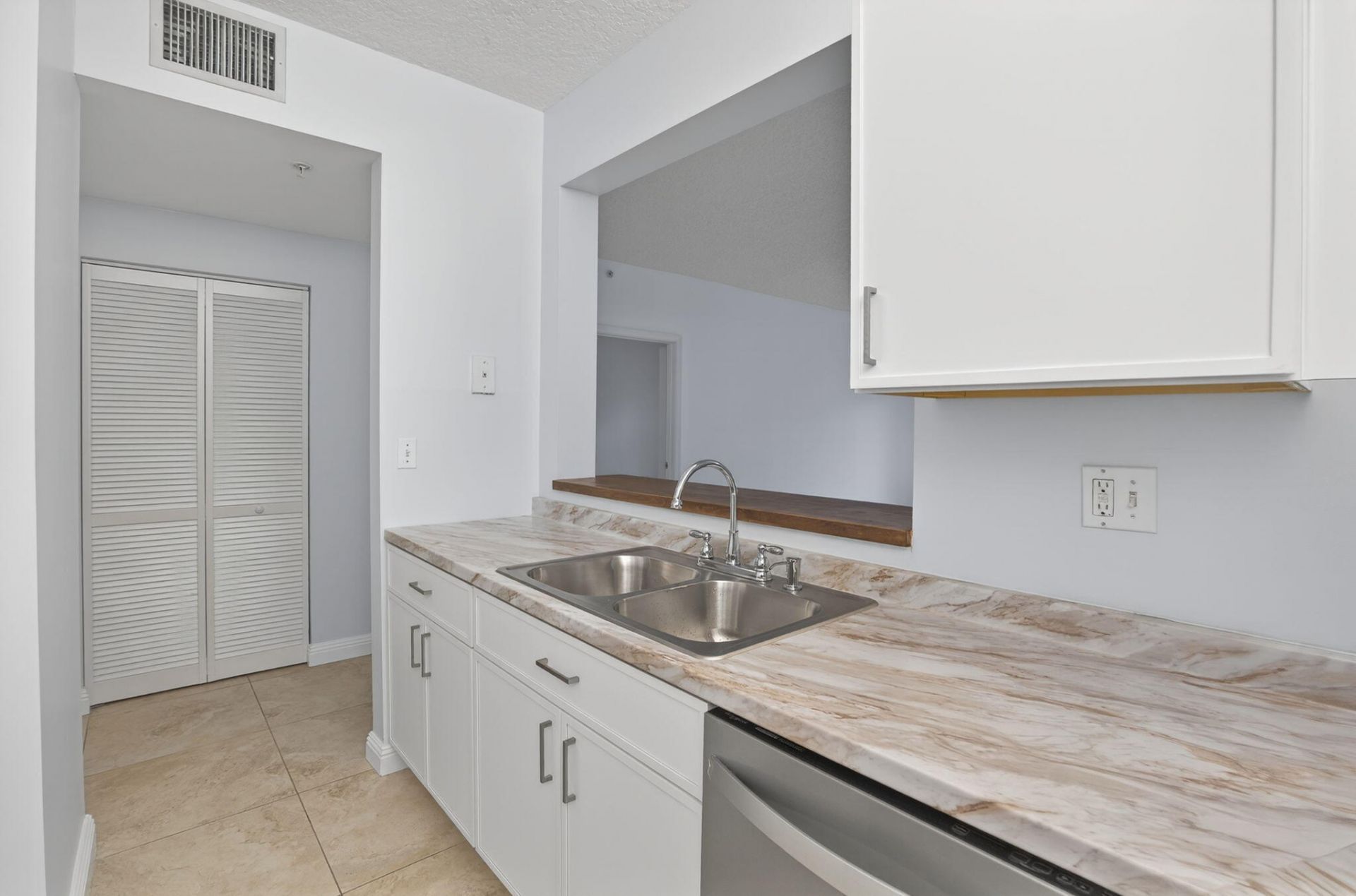 800 Uno Lago Drive, Unit 102, Juno Beach, FL 33408 Photo