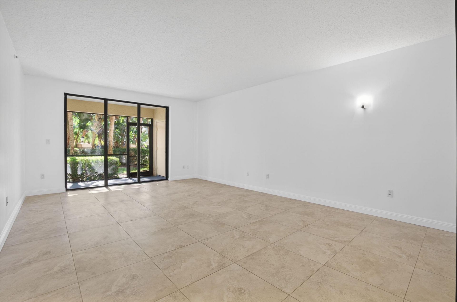 800 Uno Lago Drive, Unit 102, Juno Beach, FL 33408 Photo