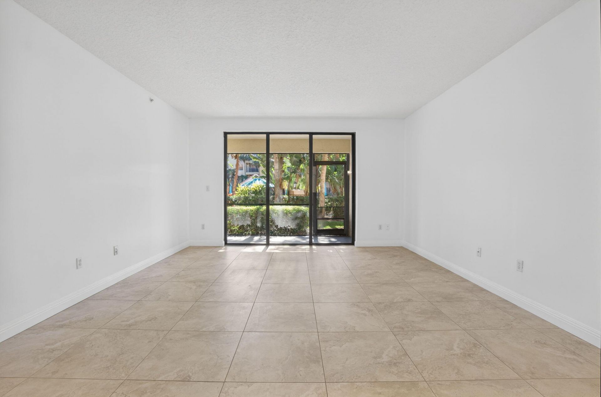 800 Uno Lago Drive, Unit 102, Juno Beach, FL 33408 Photo