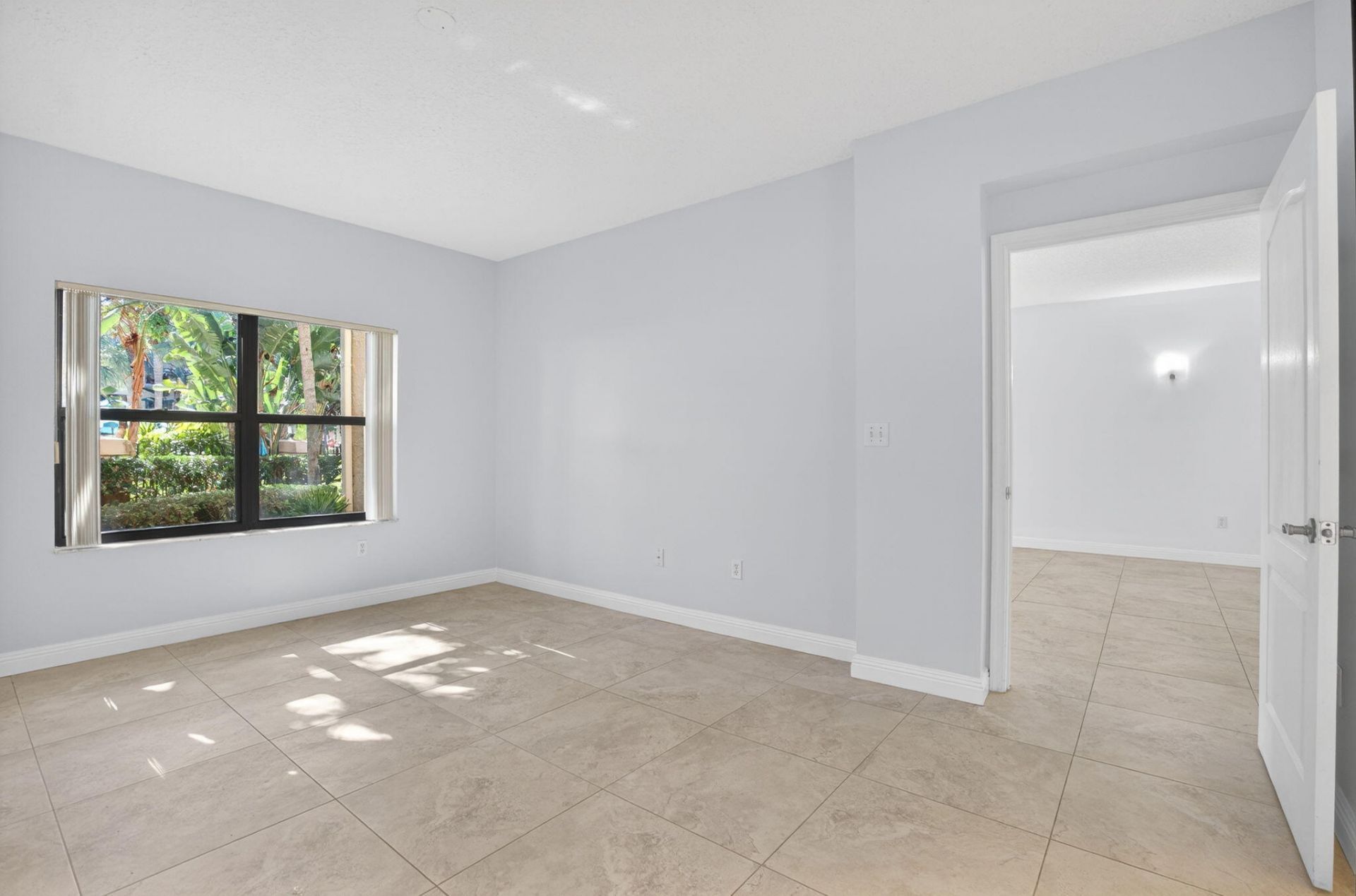 800 Uno Lago Drive, Unit 102, Juno Beach, FL 33408 Photo