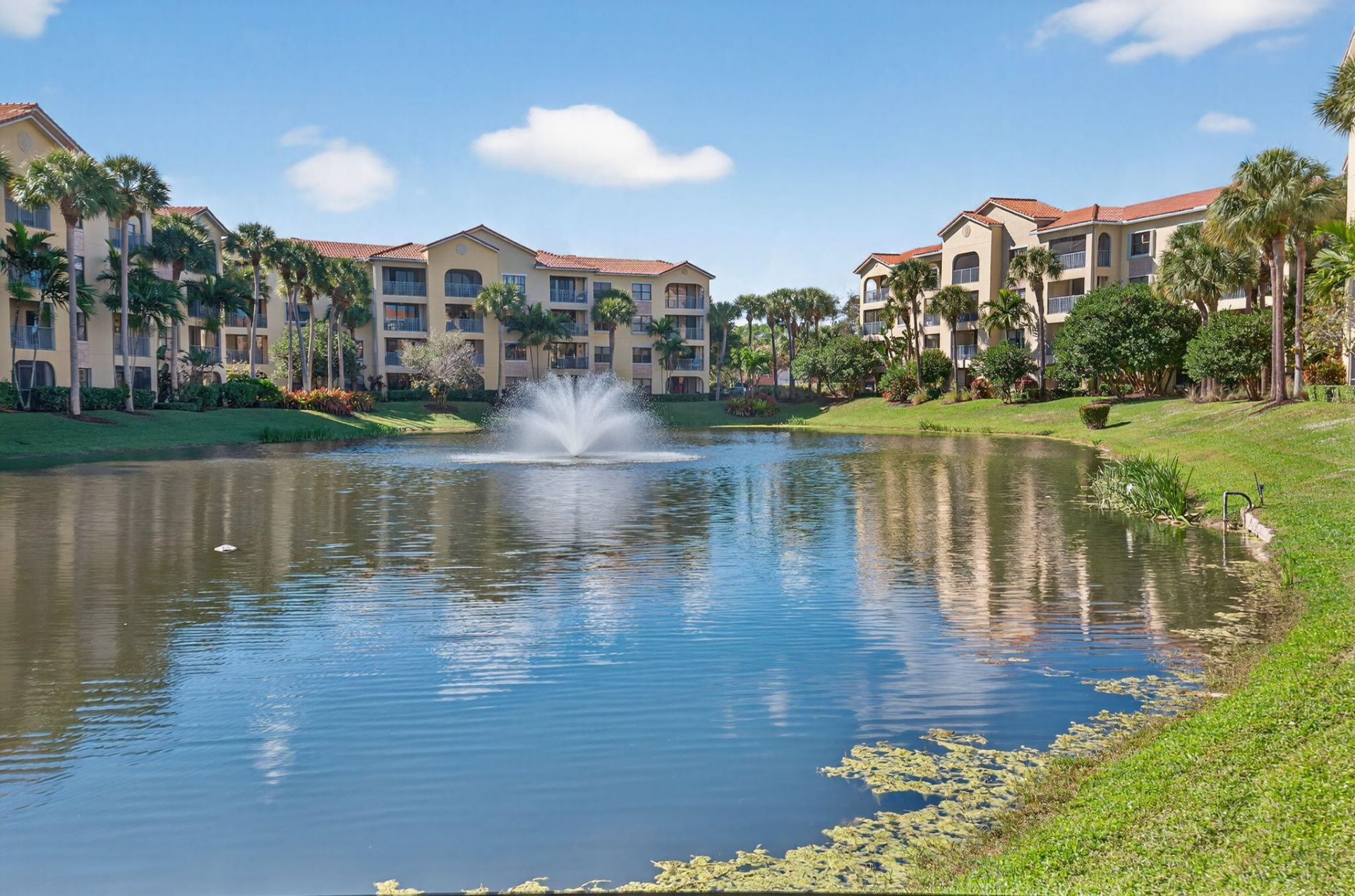 800 Uno Lago Drive, Unit 102, Juno Beach, FL 33408 Photo