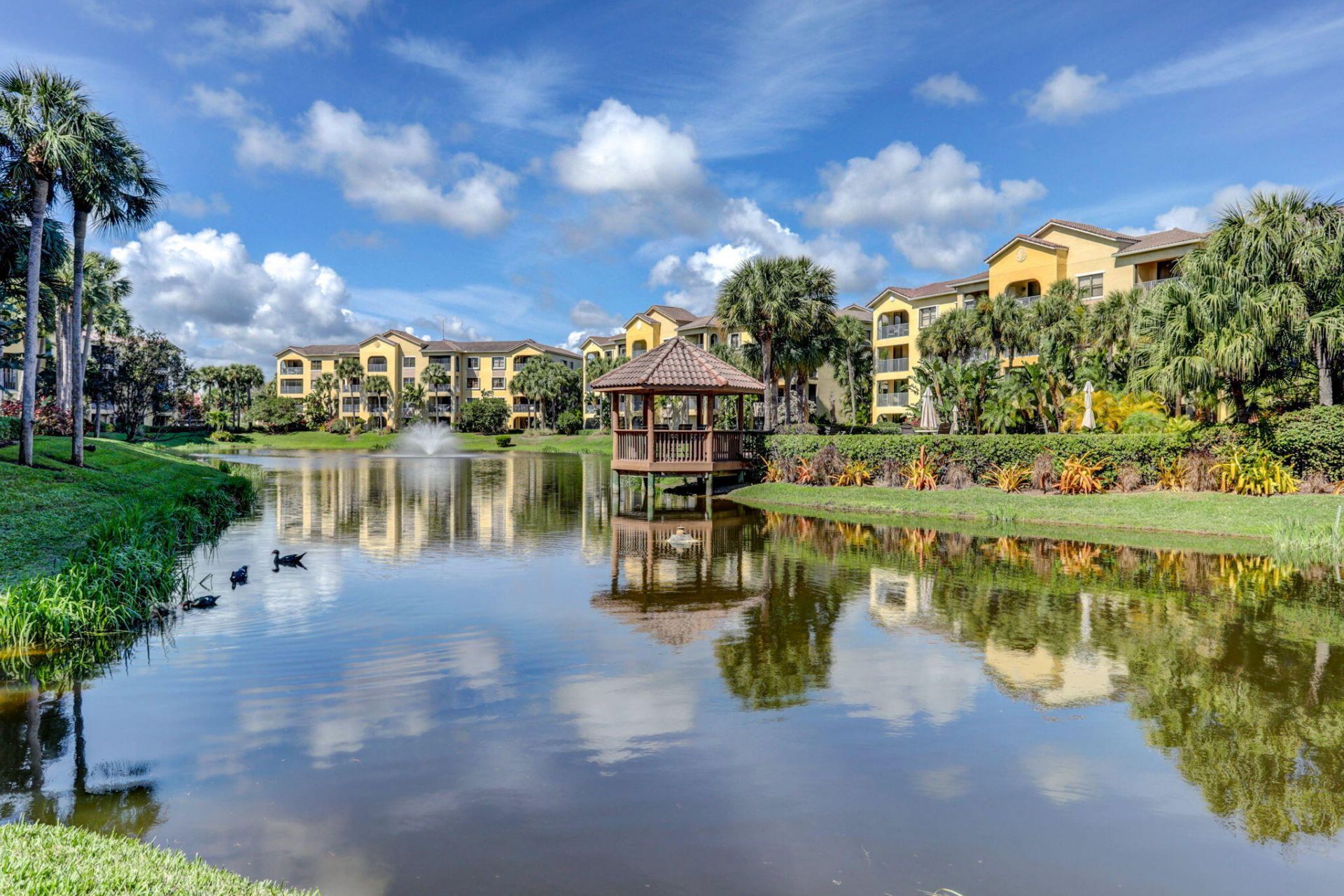 800 Uno Lago Drive, Unit 102, Juno Beach, FL 33408 Photo