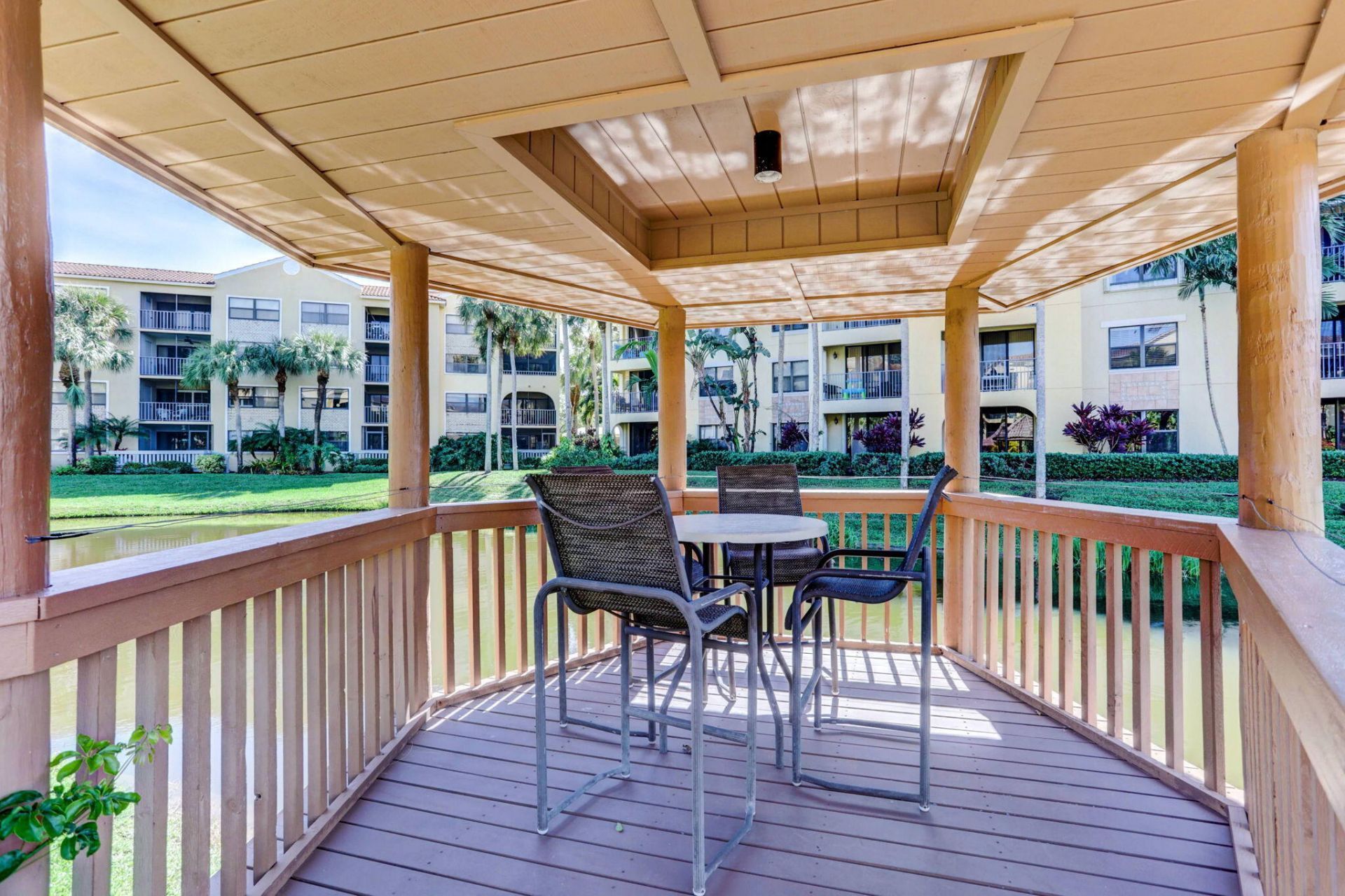 800 Uno Lago Drive, Unit 102, Juno Beach, FL 33408 Photo