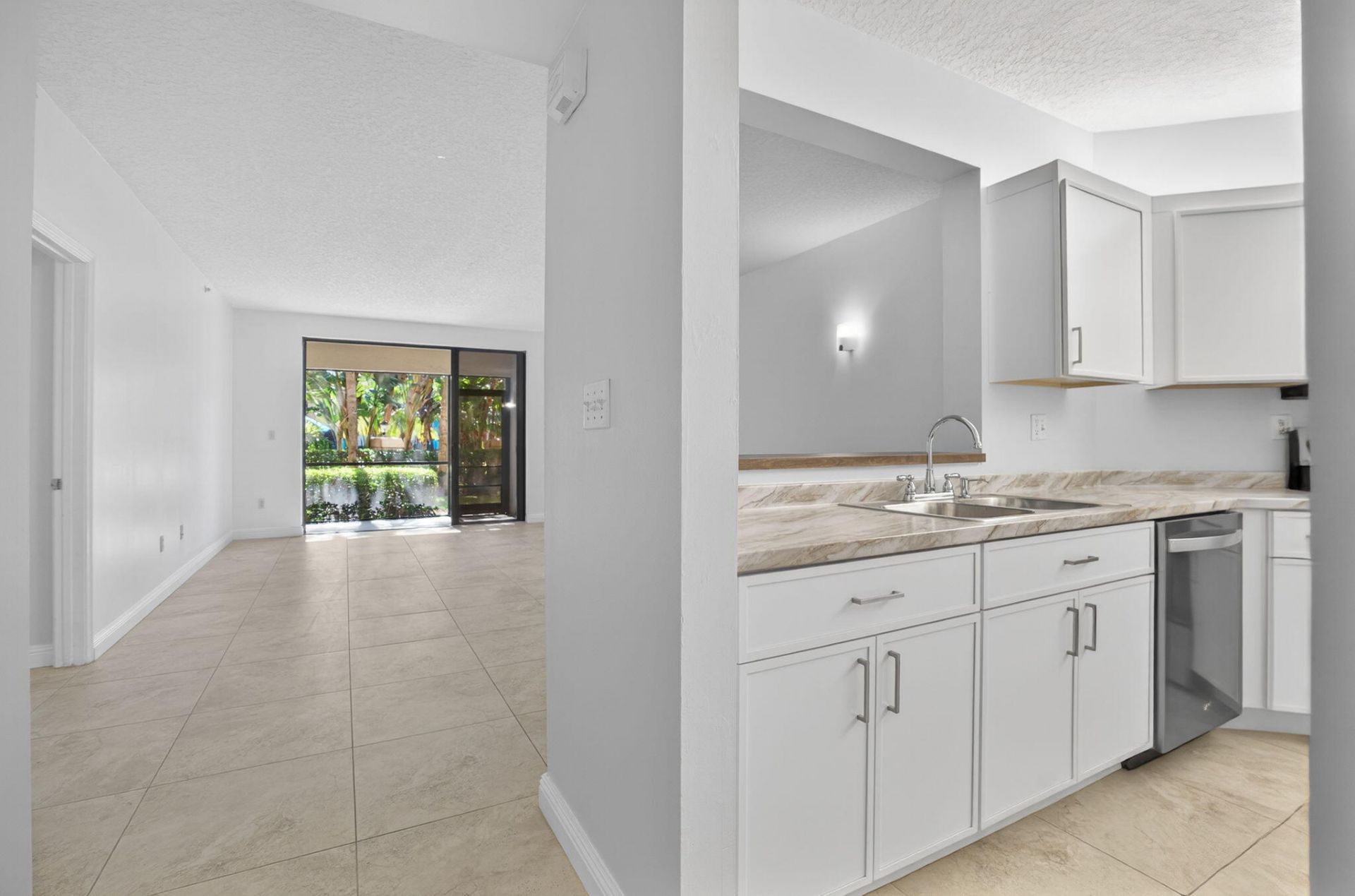 800 Uno Lago Drive, Unit 102, Juno Beach, FL 33408 Photo