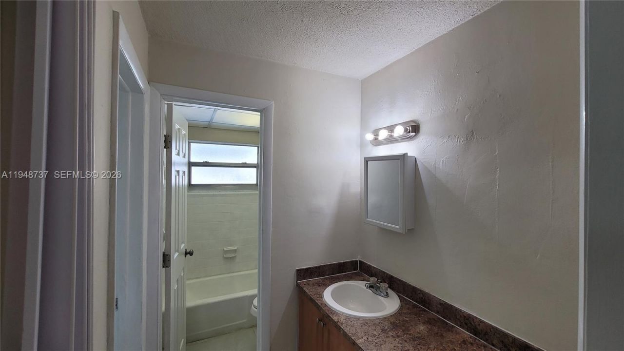 13240 Port Said Rd, Unit 19, Opa Locka, FL 33054 Photo