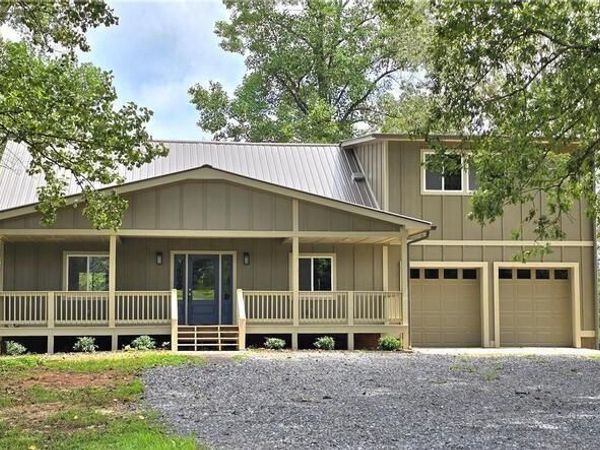 2417 Mobile Rd, Mccaysville, GA 30555