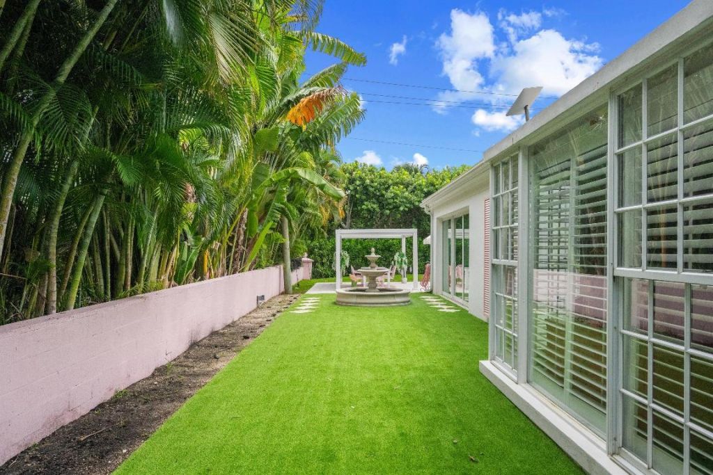 201 Bahama Lane, Palm Beach, FL 33480 Photo