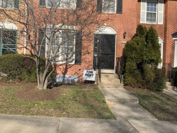 1033 HIGGINS WAY, HYATTSVILLE, MD 20782