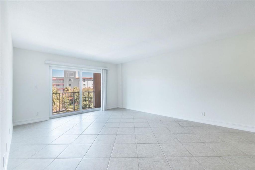 950 Ponce De Leon Rd, Unit 408, Boca Raton, FL 33432 Photo