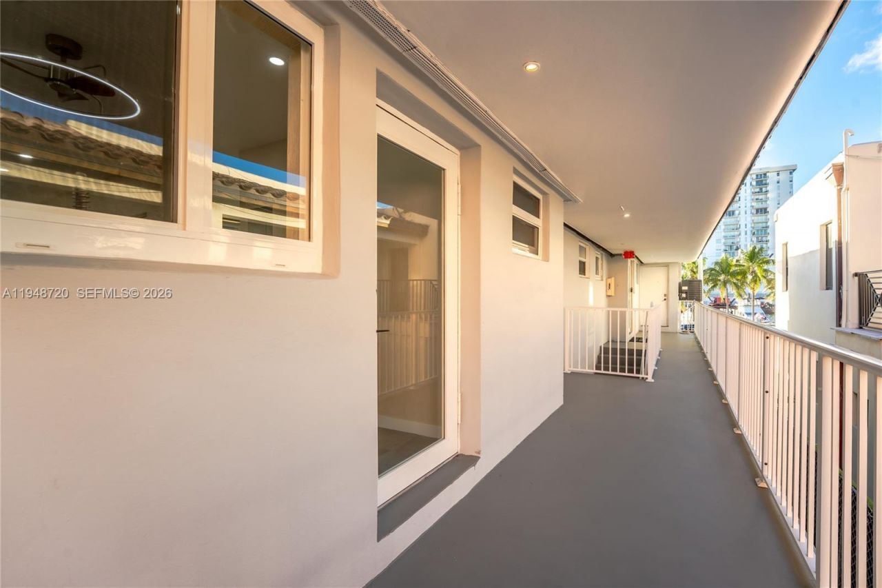 4201 Indian Creek Dr , Unit 9, Miami Beach, FL 33140 Photo