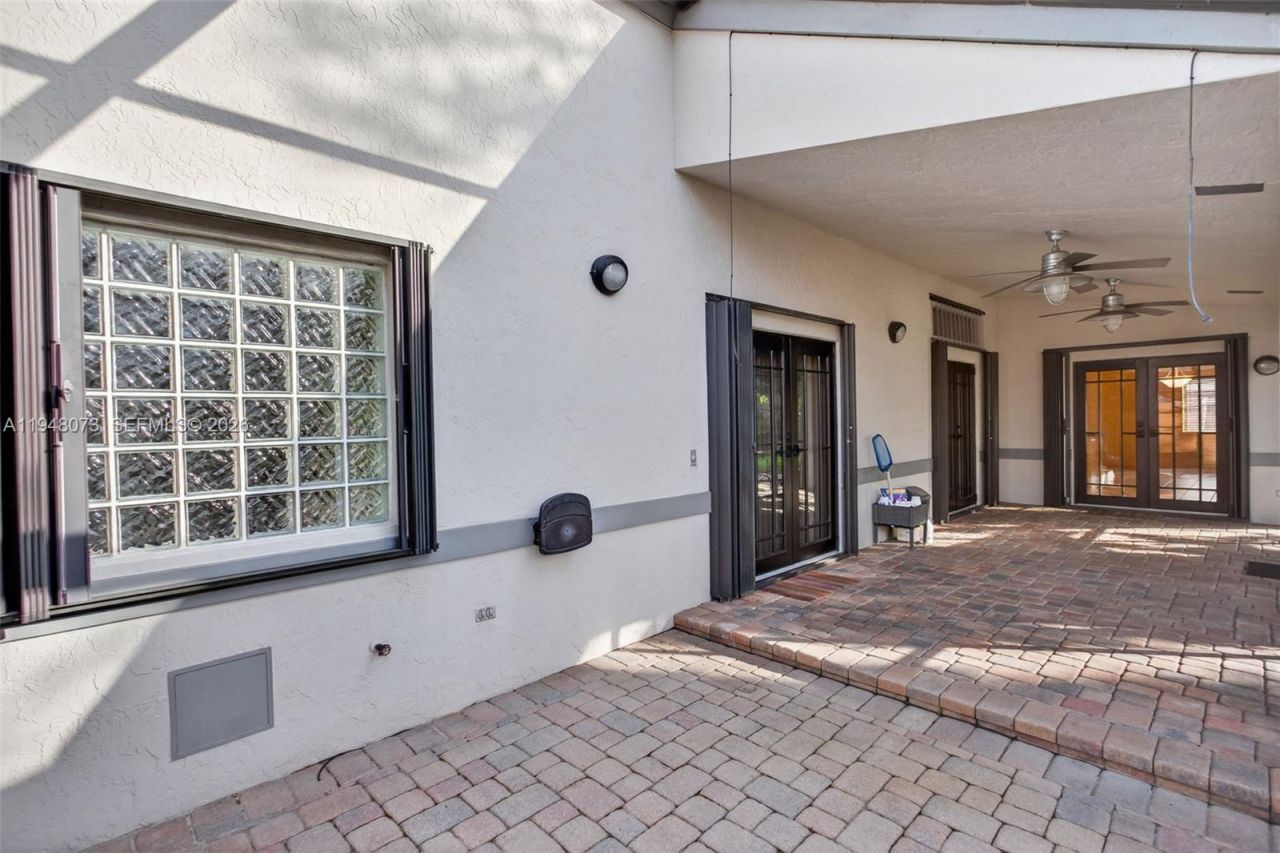 137 E Palm Dr, Margate, FL 33063 Photo