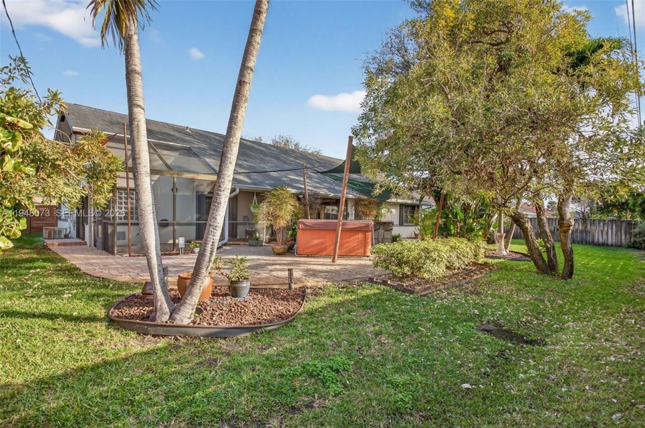 137 E Palm Dr, Margate, FL 33063 Photo