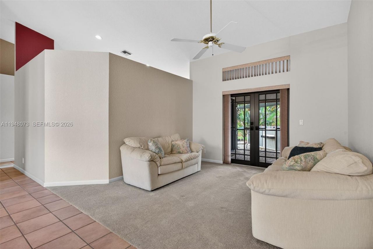 137 E Palm Dr, Margate, FL 33063 Photo