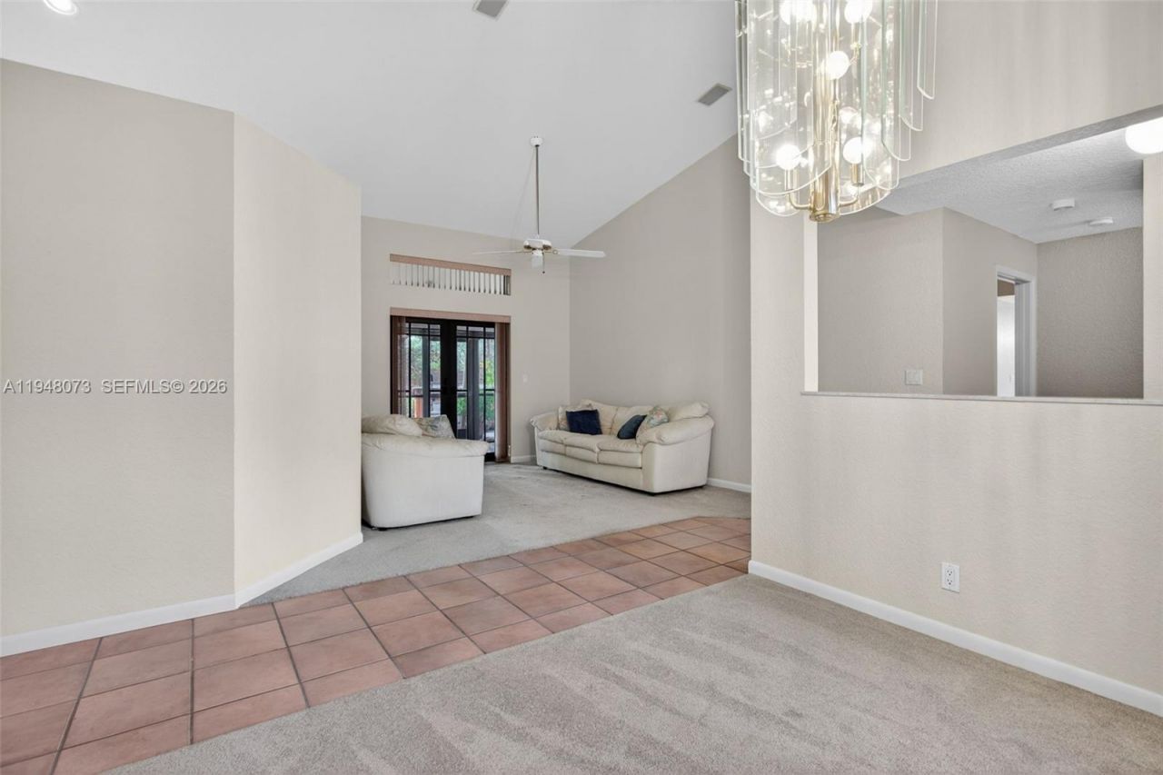 137 E Palm Dr, Margate, FL 33063 Photo