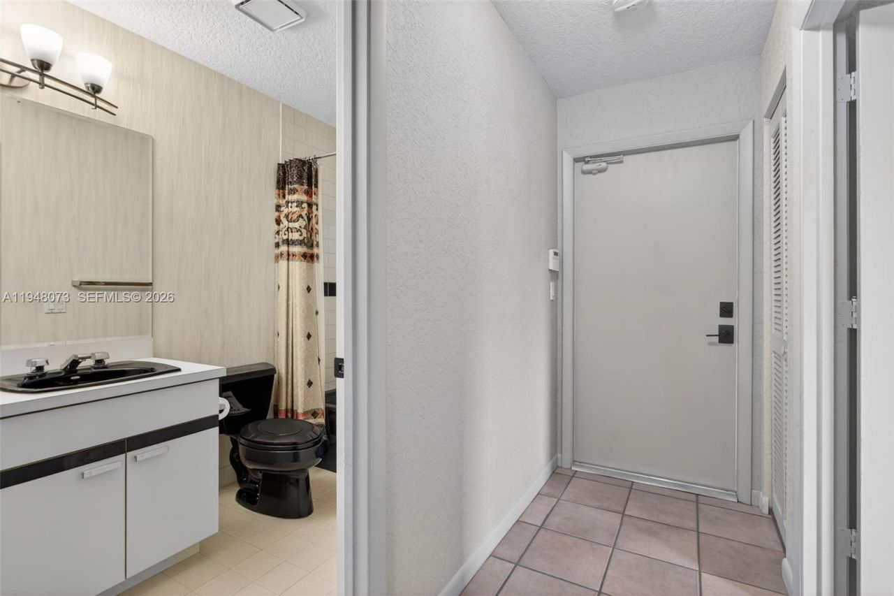 137 E Palm Dr, Margate, FL 33063 Photo