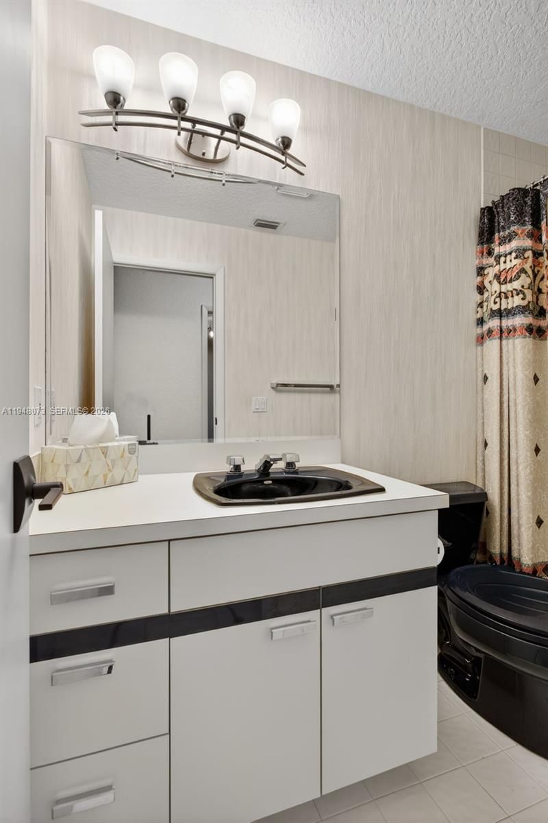 137 E Palm Dr, Margate, FL 33063 Photo