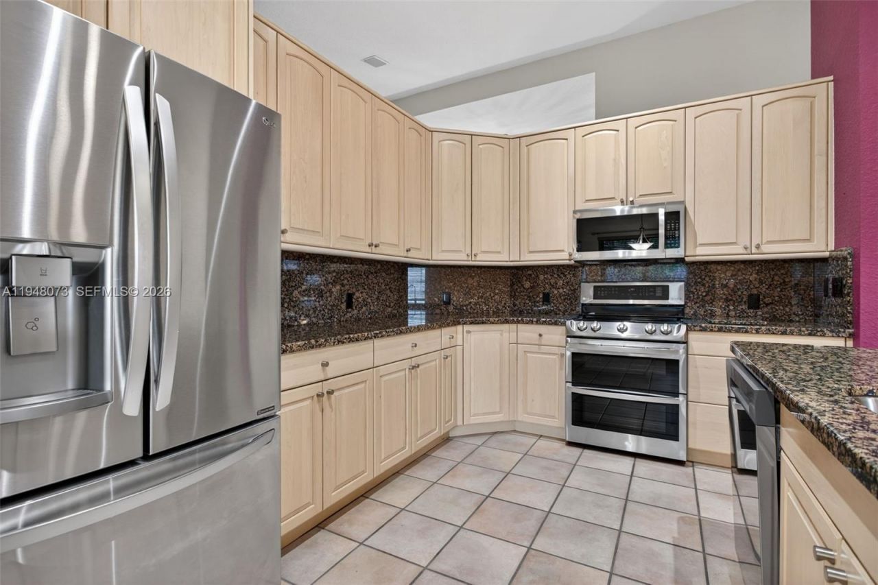 137 E Palm Dr, Margate, FL 33063 Photo